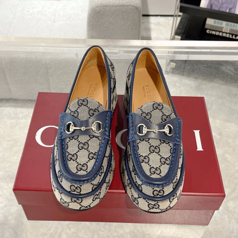 G*u*i leather shoes